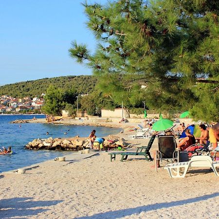 Apartments By The Sea Trogir - 21215 Kültér fotó